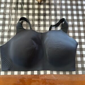 Victoria Secret Featherweight Max Sports Bra